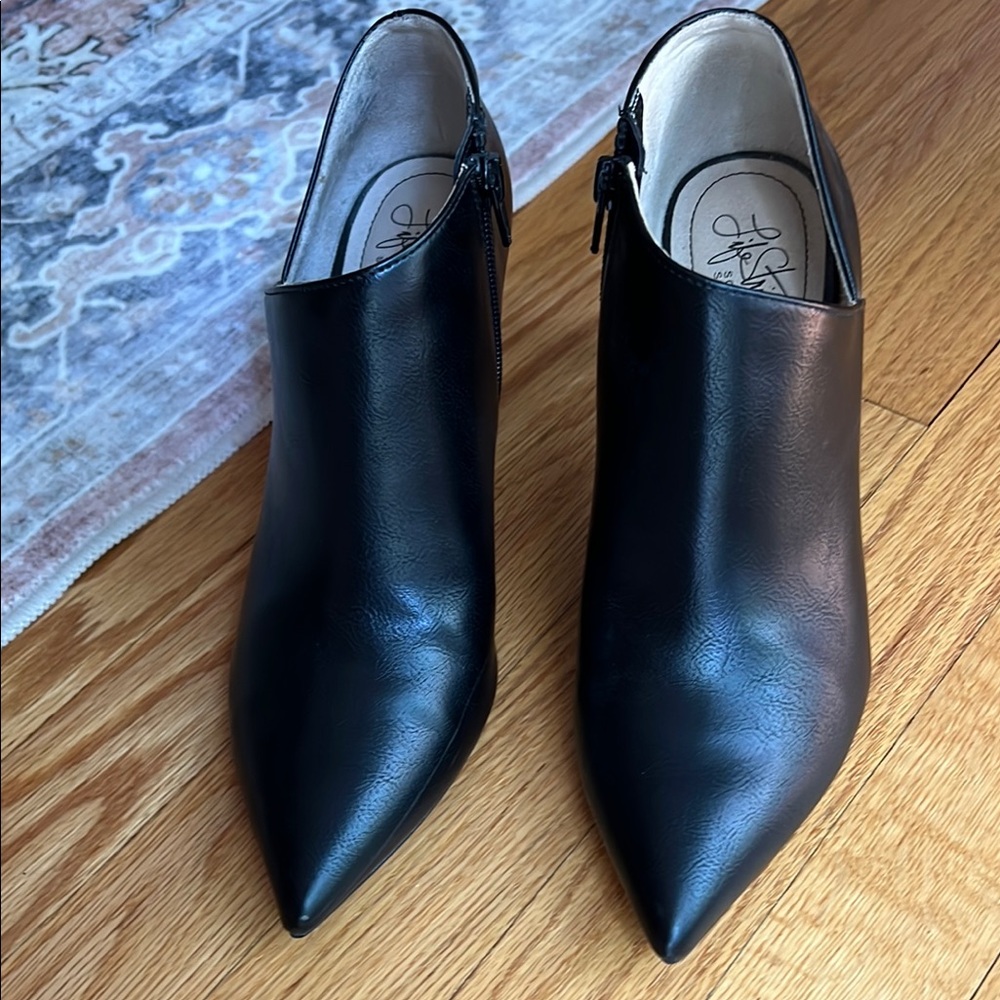 Life Stride Black Ankle Booties Sleek Design